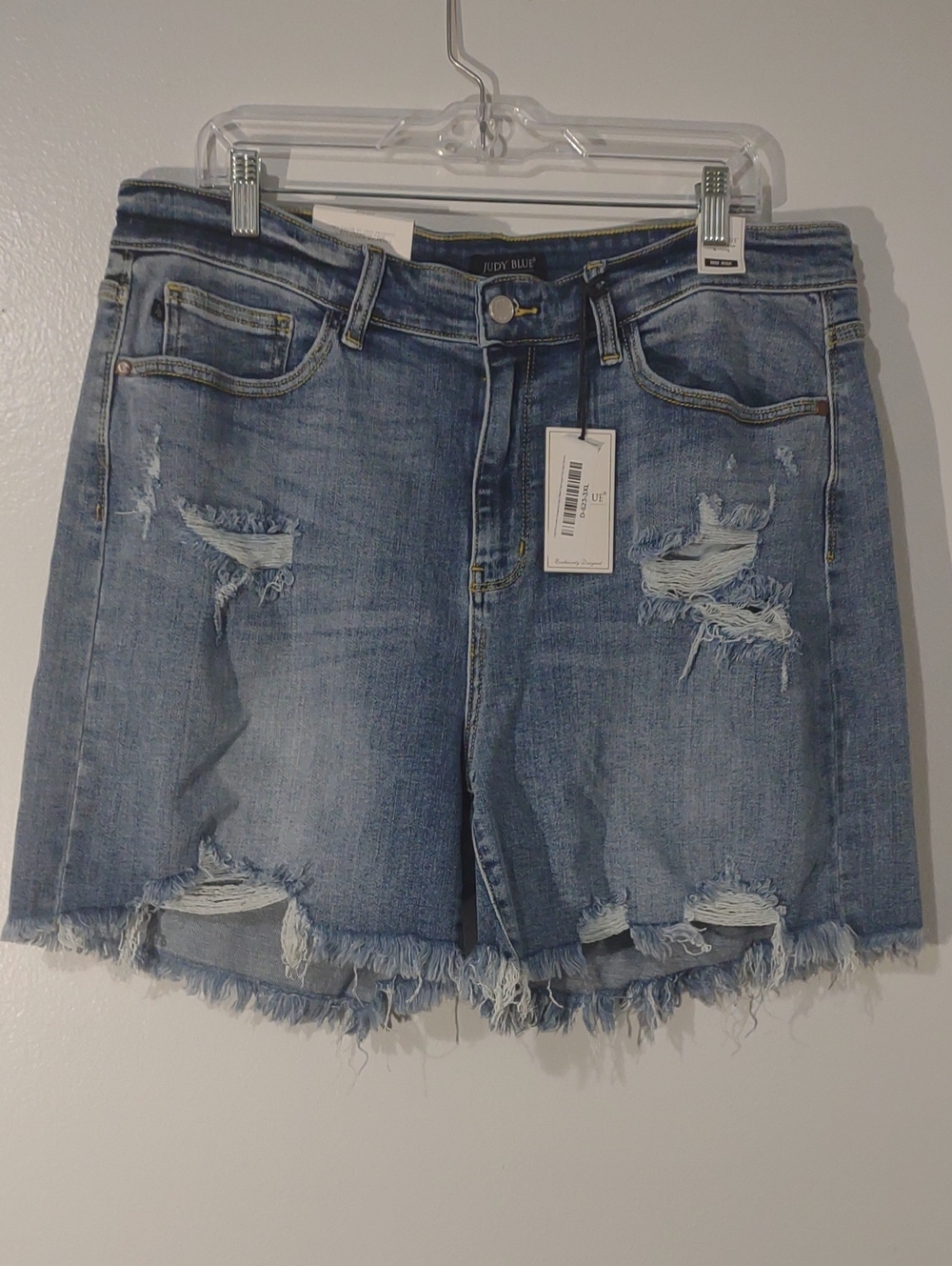 Judy Blue Medium Wash Distressed Frayed Hem Denim Shorts NWT